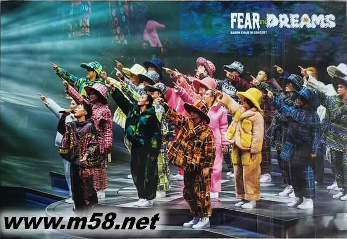 FEAR AND DREAMS (双CD)首批版专辑赠品正面图片